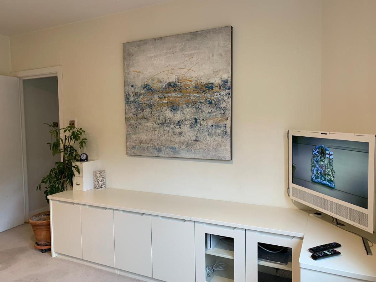 4 The Courtyard Central Windsor 2Br Экстерьер фото